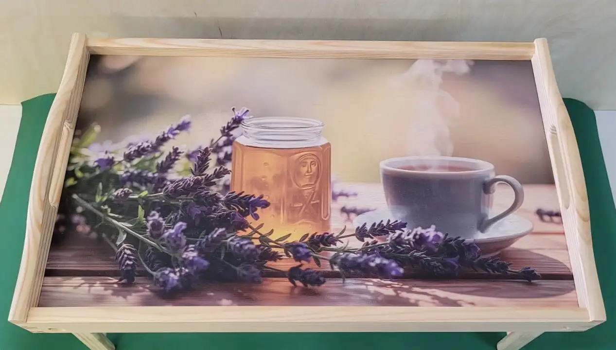 PIKUSA — snídaňový tác s motivem levandule a medu